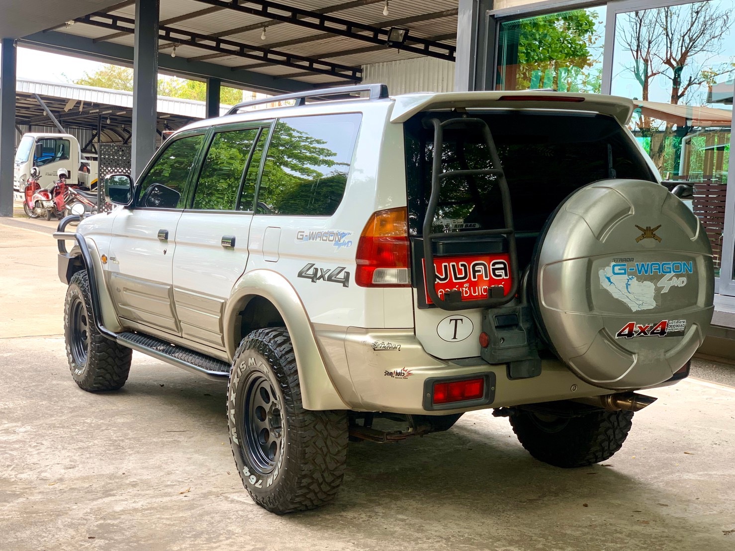 Mitsubishi Strada G-Wagon ปี 2002 สีขาว (รูปที่ 11)