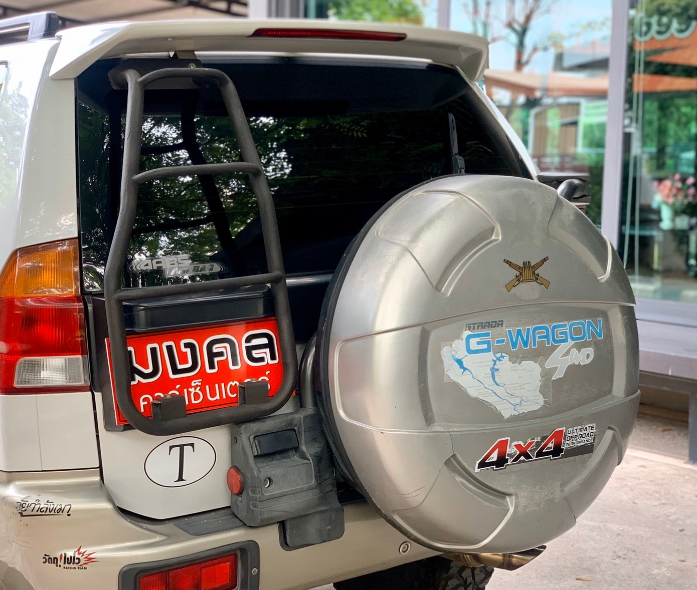Mitsubishi Strada G-Wagon ปี 2002 สีขาว (รูปที่ 5)