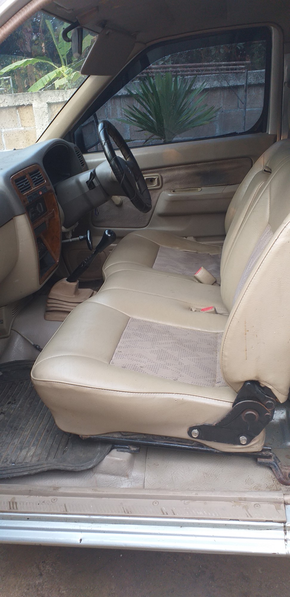 Nissan Frontier หัวเดี่ยว ปี 2003 สีเงิน (รูปที่ 2)