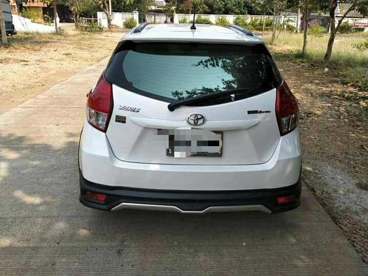 Toyota Yaris ปี 2016 สีขาว (รูปที่ 4)