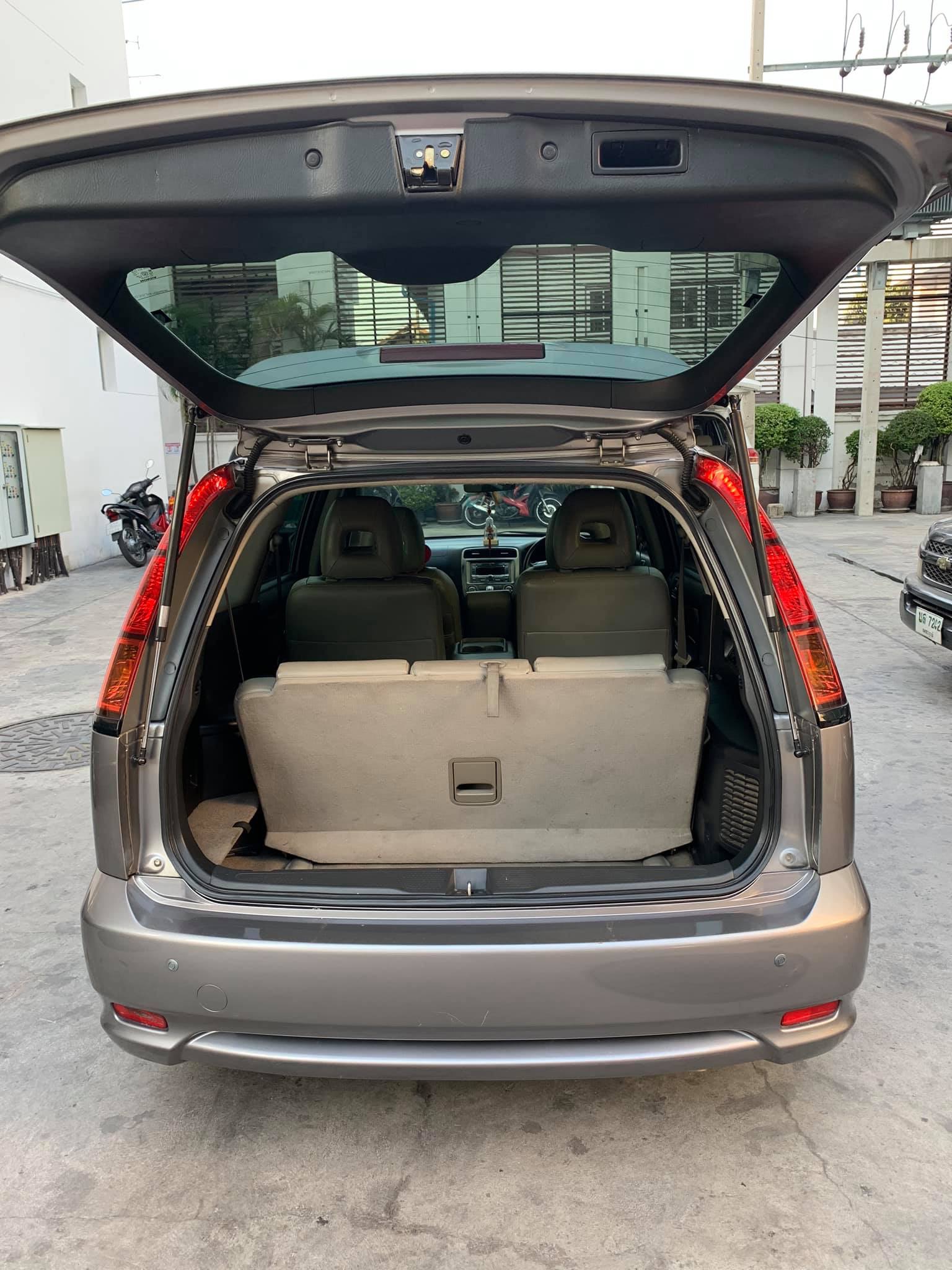 Honda Stream ปี 2005 สีเทา (รูปที่ 3)