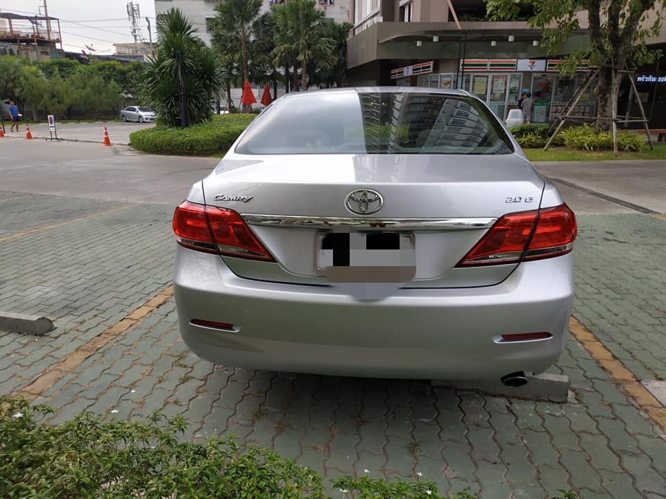 Toyota Camry (ACV40) ปี 2011 สีเงิน (รูปที่ 2)