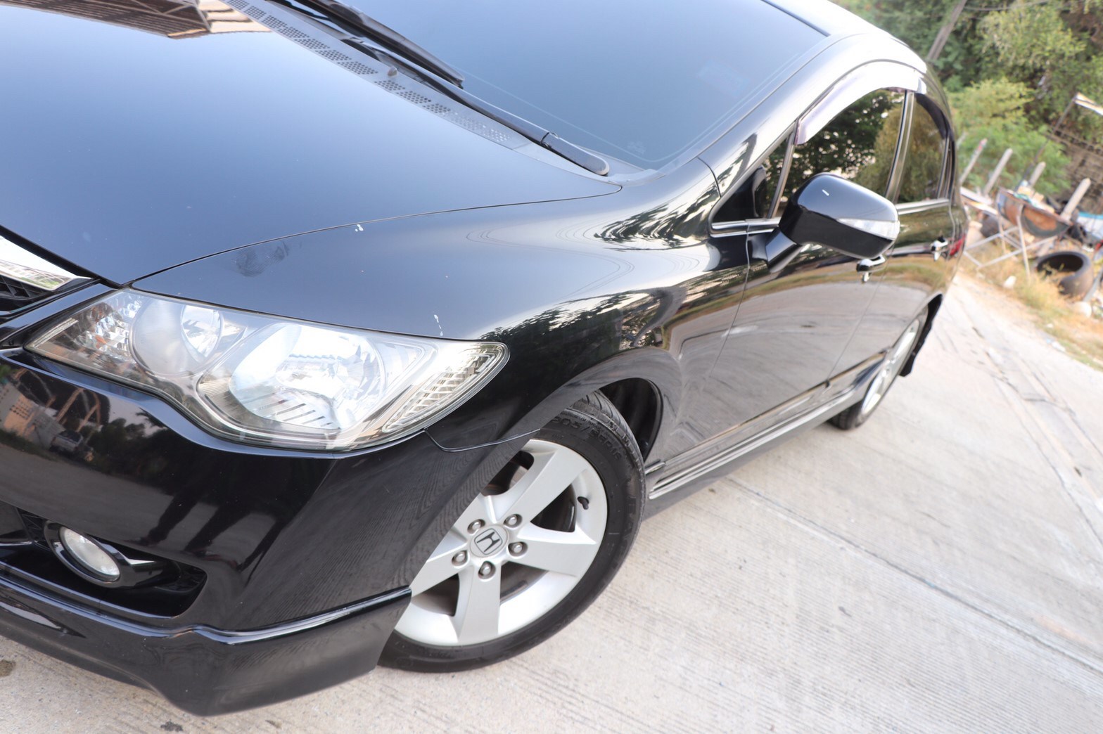 HONDA CIVIC 1.8E NAVI a/t สีดำ (รูปที่ 11)