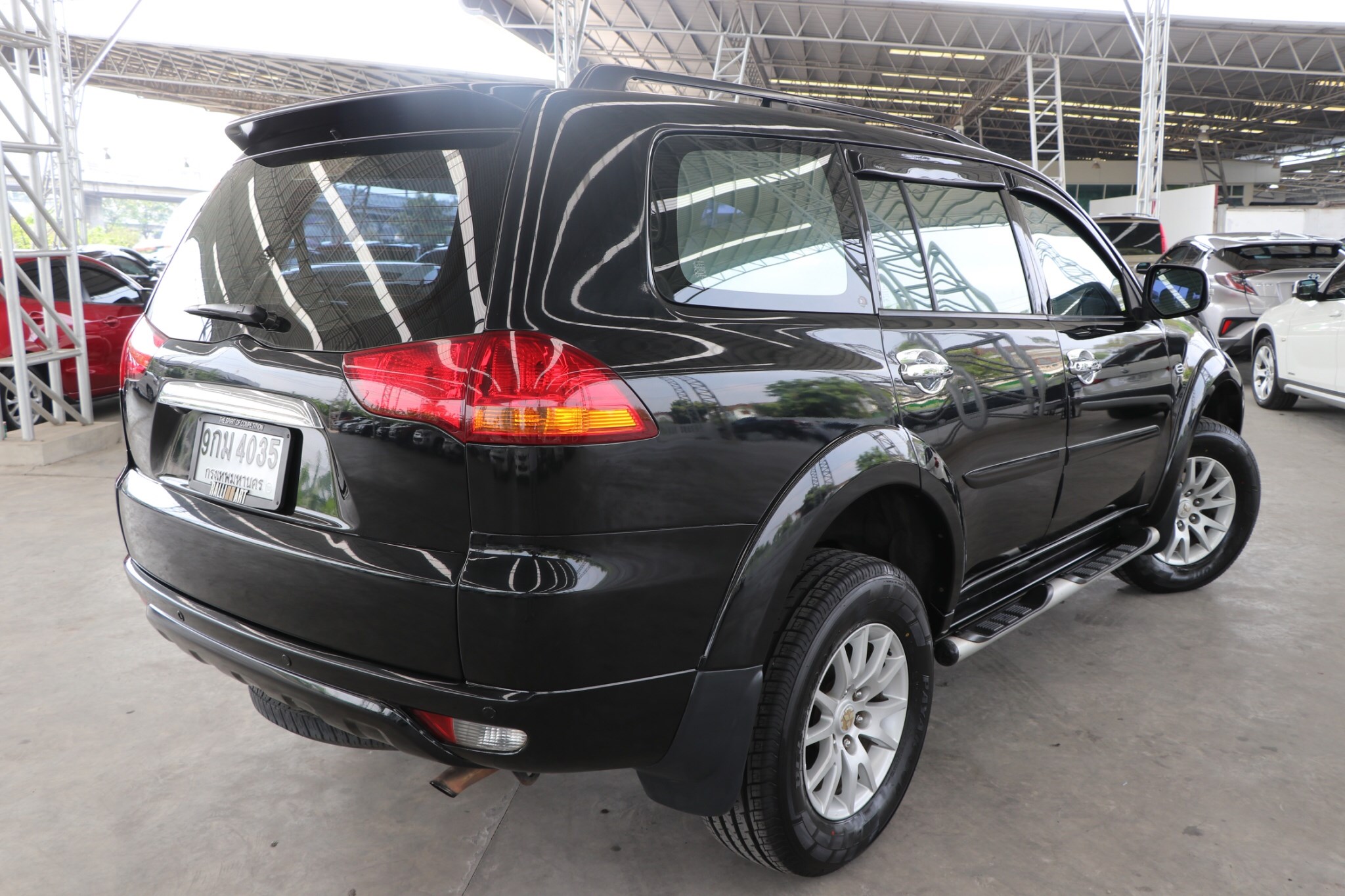 Mitsubishi Pajero Sport ปี 2014 สีดำ