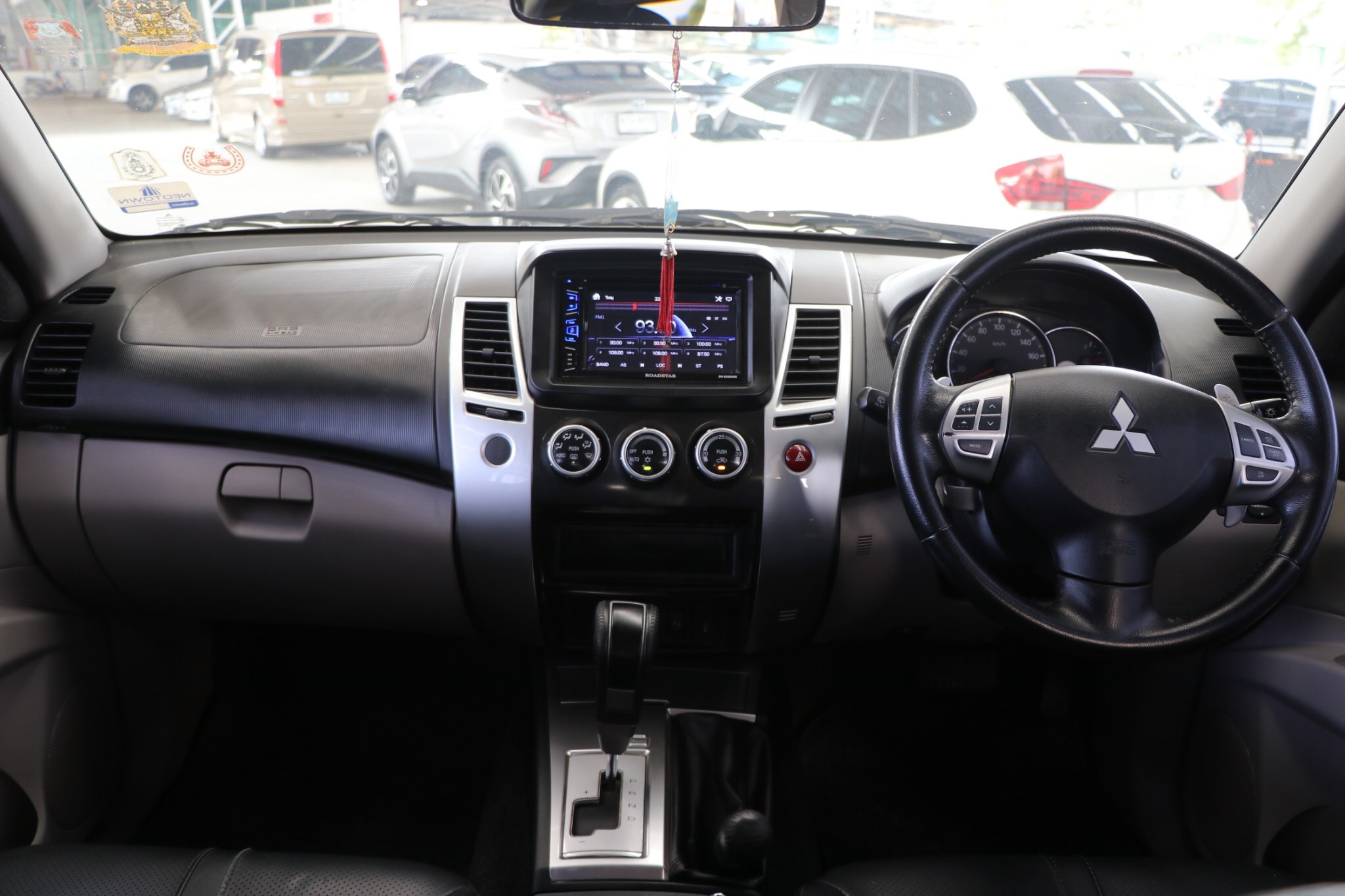 Mitsubishi Pajero Sport ปี 2014 สีดำ (รูปที่ 4)