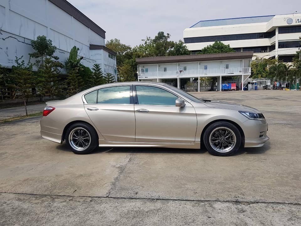 Honda Accord Gen 9 ปี 2013 สีทอง (รูปที่ 17)