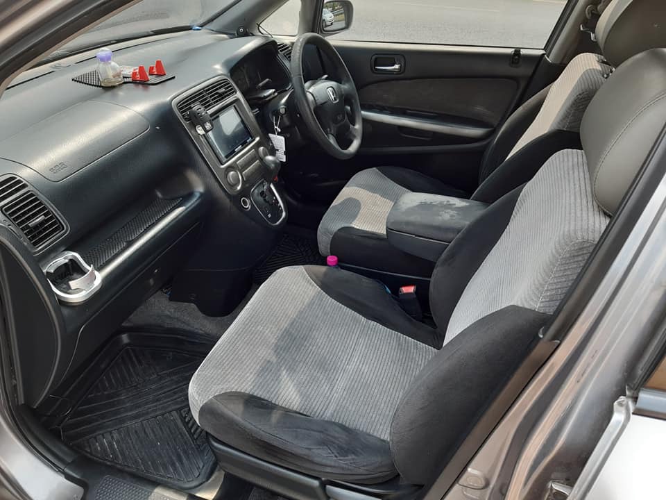 Honda Stream 2.0 สีเทา (รูปที่ 6)
