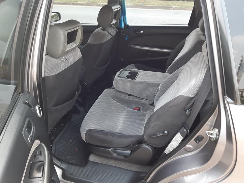 Honda Stream 2.0 สีเทา (รูปที่ 7)