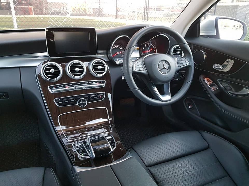 Mercedes-Benz C-Class C205 C250 ปี 2018 สีเงิน (รูปที่ 8)
