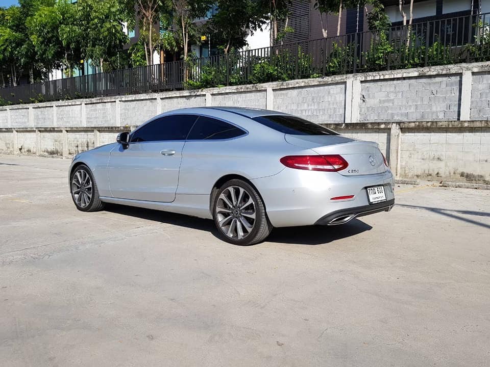 Mercedes-Benz C-Class C205 C250 ปี 2018 สีเงิน (รูปที่ 13)
