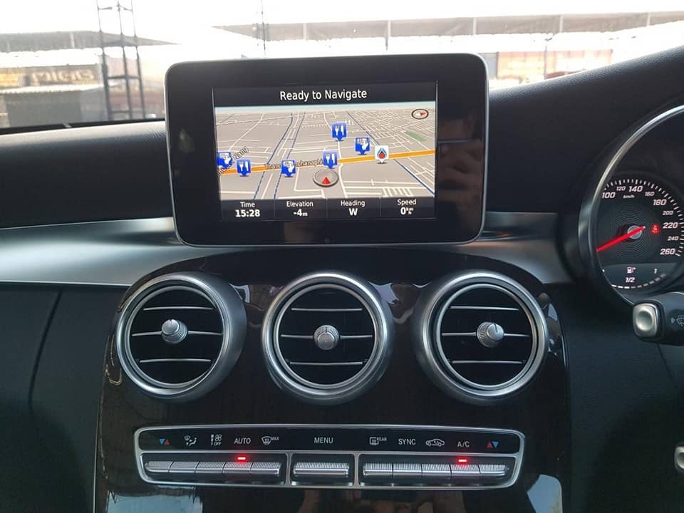 Mercedes-Benz C-Class C205 C250 ปี 2018 สีเงิน (รูปที่ 9)