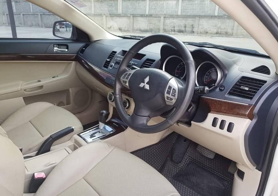 Mitsubishi Lancer EX ปี 2011 สีขาว (รูปที่ 4)