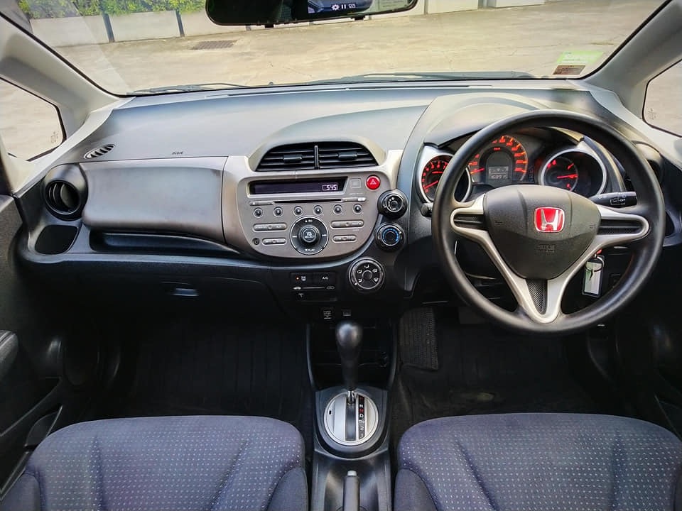 Honda Jazz GE ปี 2010 สีเหลือง (รูปที่ 7)