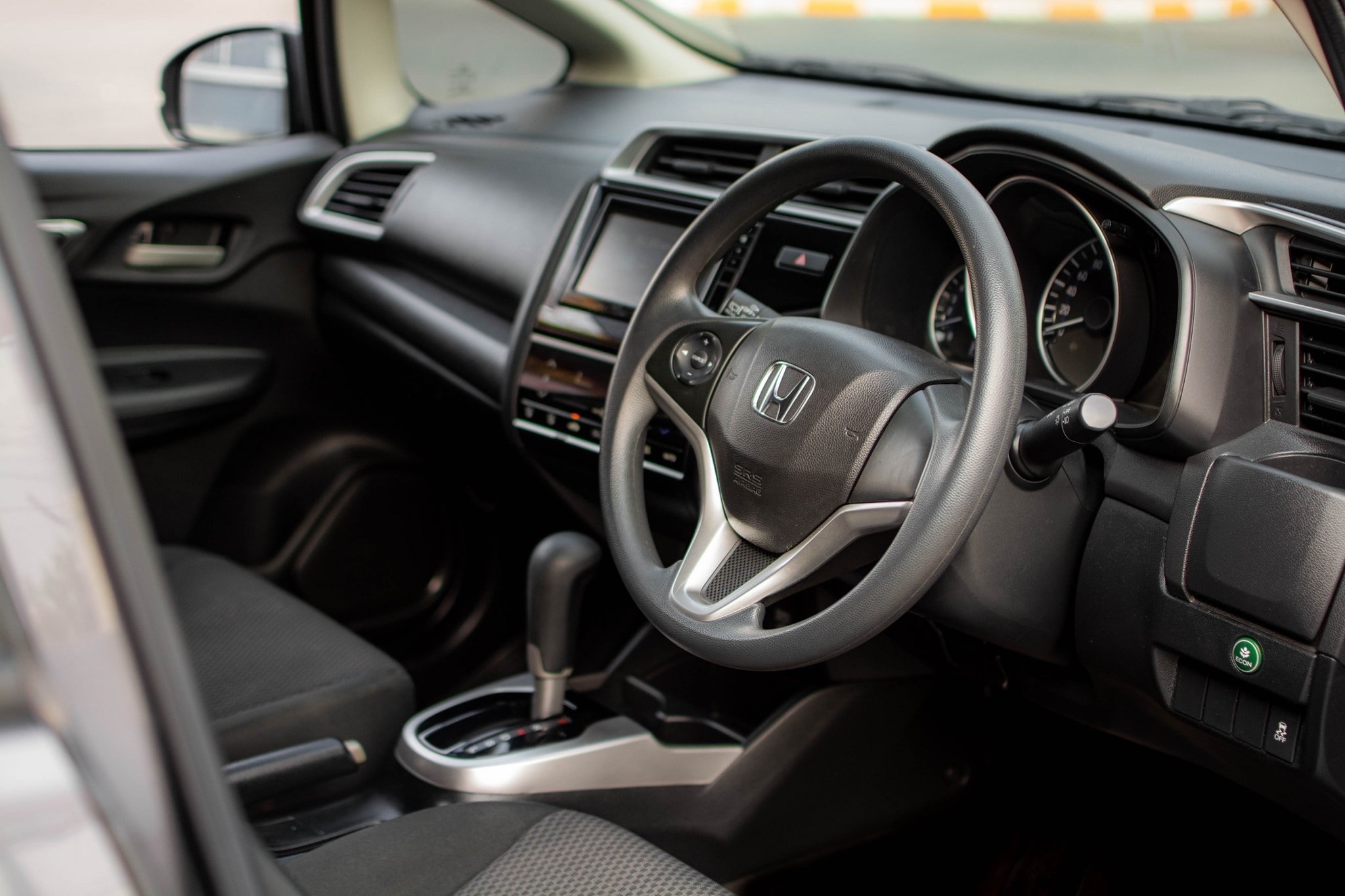 Honda Jazz GK ปี 2015 สีเทา (รูปที่ 11)