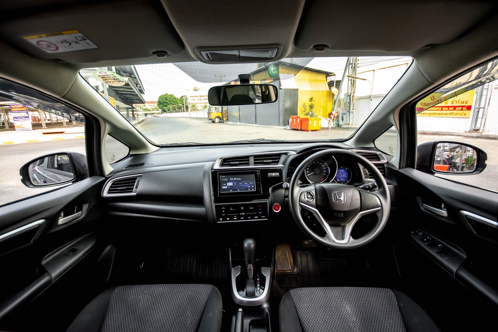 Honda Jazz GK ปี 2015 สีเทา (รูปที่ 13)