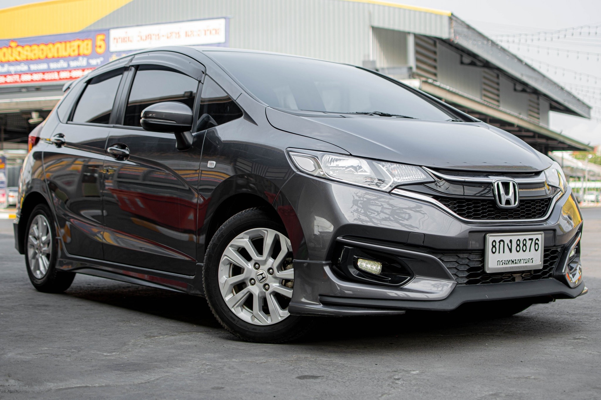 Honda Jazz GK ปี 2015 สีเทา (รูปที่ 3)