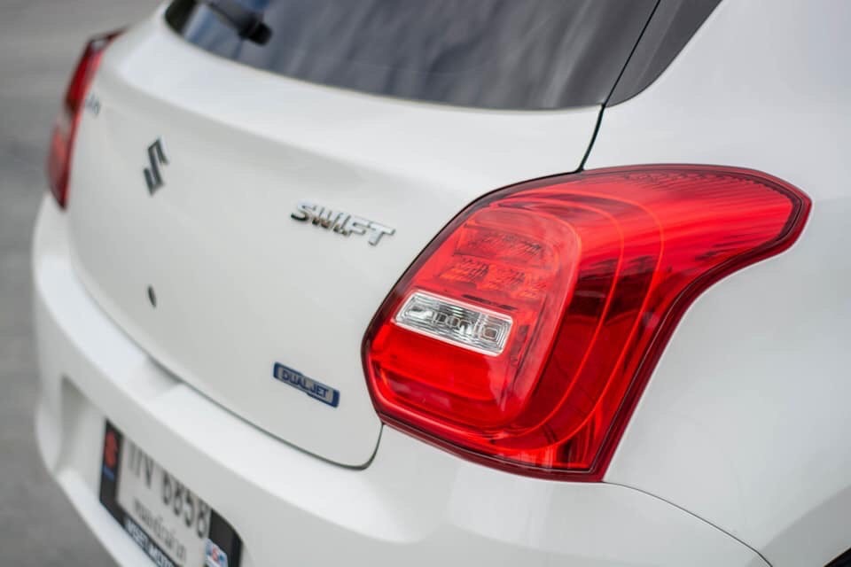 Suzuki Swift ปี 2018 สีขาว (รูปที่ 7)