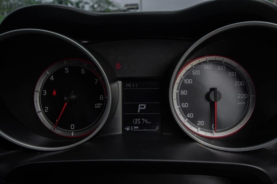 Suzuki Swift ปี 2018 สีขาว (รูปที่ 15)