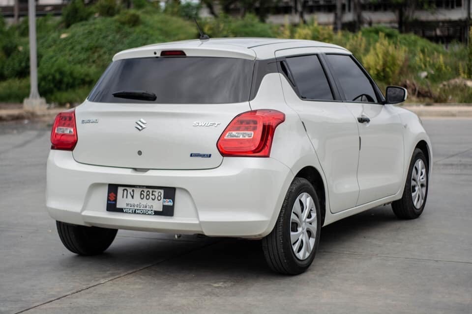 Suzuki Swift ปี 2018 สีขาว (รูปที่ 5)