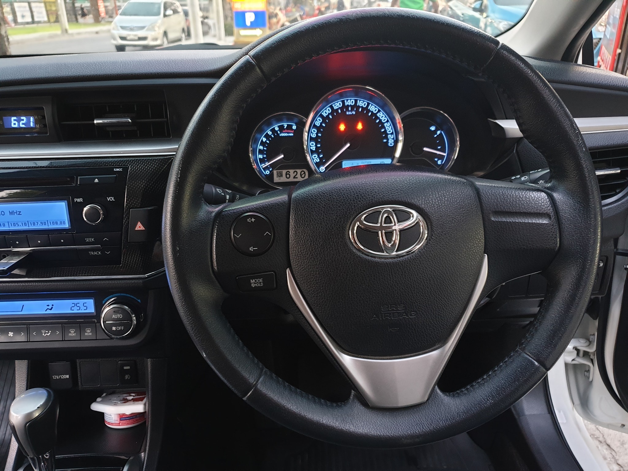 Toyota Corolla Altis ปี 2015 สีขาว (รูปที่ 6)