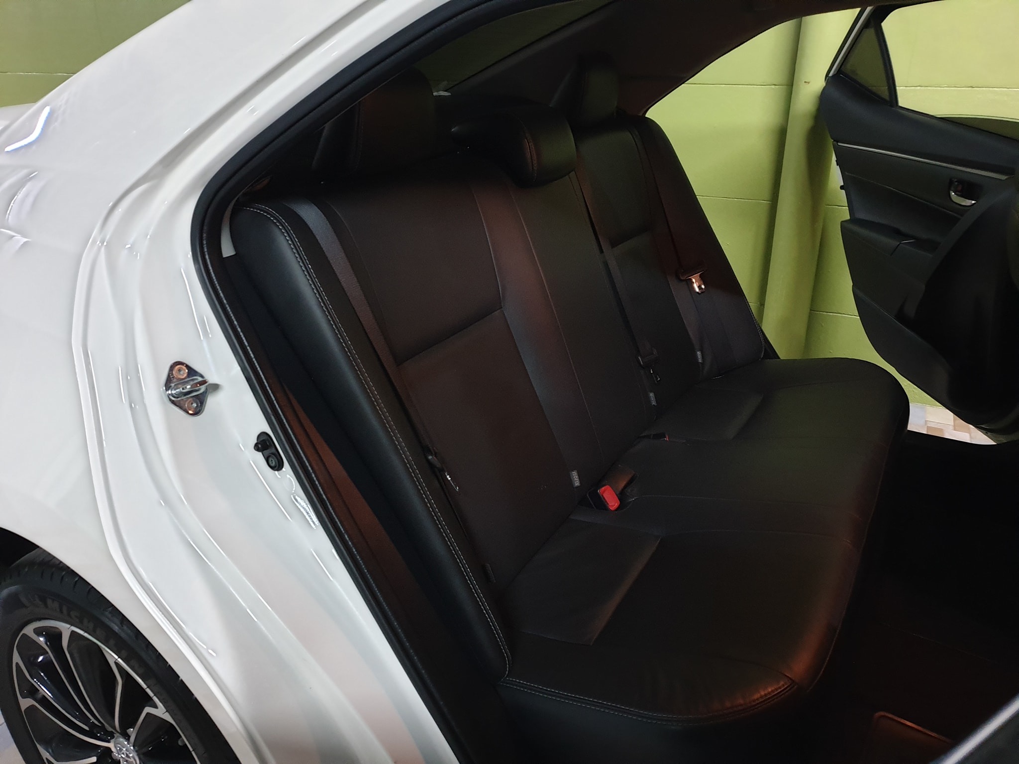 Toyota Corolla Altis ปี 2015 สีขาว (รูปที่ 10)