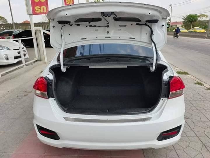 Suzuki Ciaz ปี 2017 สีขาว (รูปที่ 6)