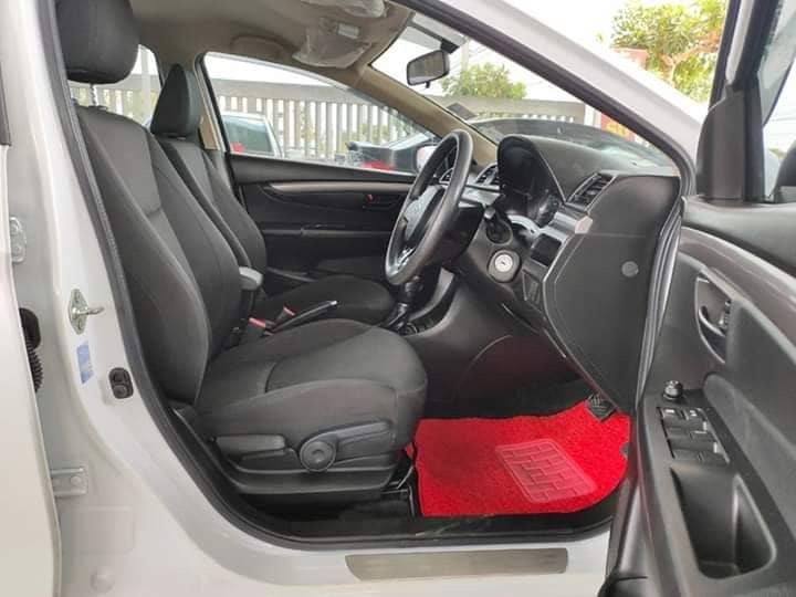 Suzuki Ciaz ปี 2017 สีขาว (รูปที่ 8)