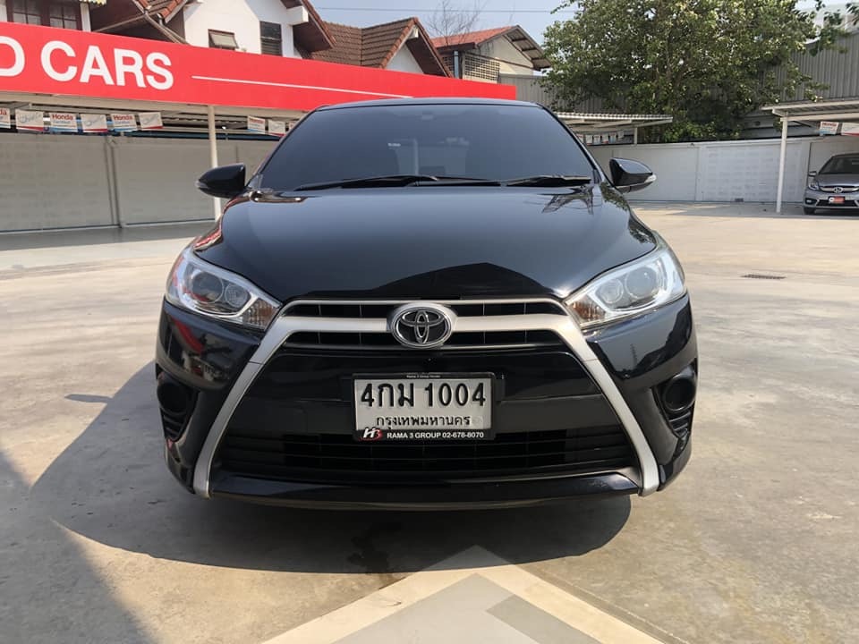 Toyota Yaris ปี 2015 สีดำ (รูปที่ 3)
