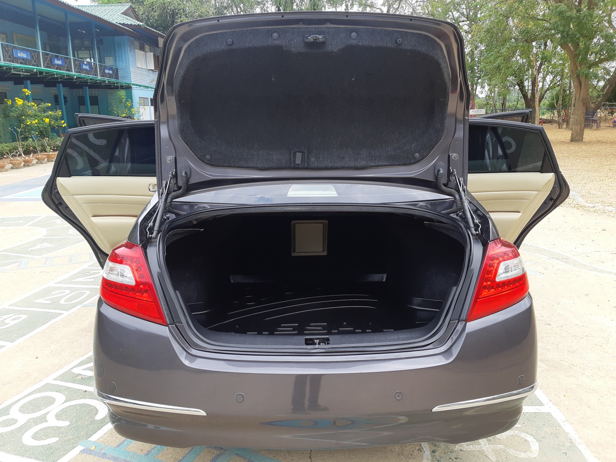 Nissan Teana J32 ปี 2009 สีเทา