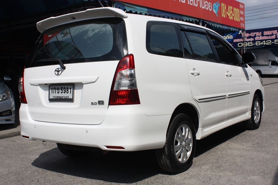 Toyota Innova ปี 2012 สีขาว (รูปที่ 4)