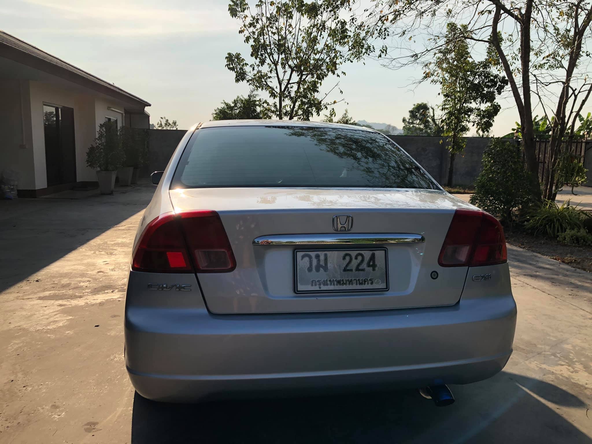 Honda Civic ES (Dimension) ปี 2003 สีเงิน (รูปที่ 4)