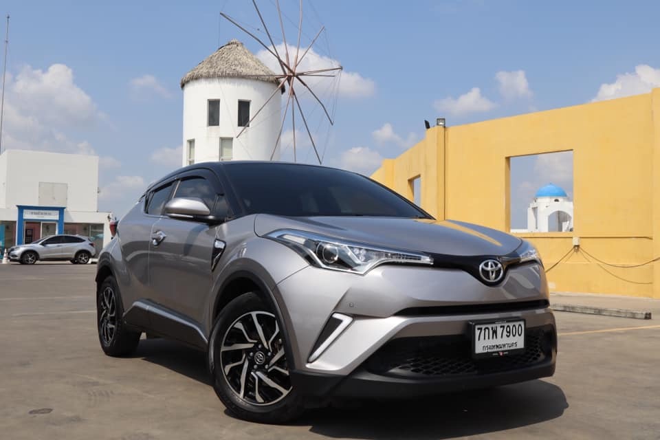 Toyota C-HR ปี 2018 สีเงิน (รูปที่ 5)