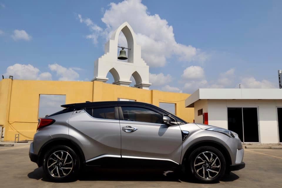 Toyota C-HR ปี 2018 สีเงิน (รูปที่ 7)