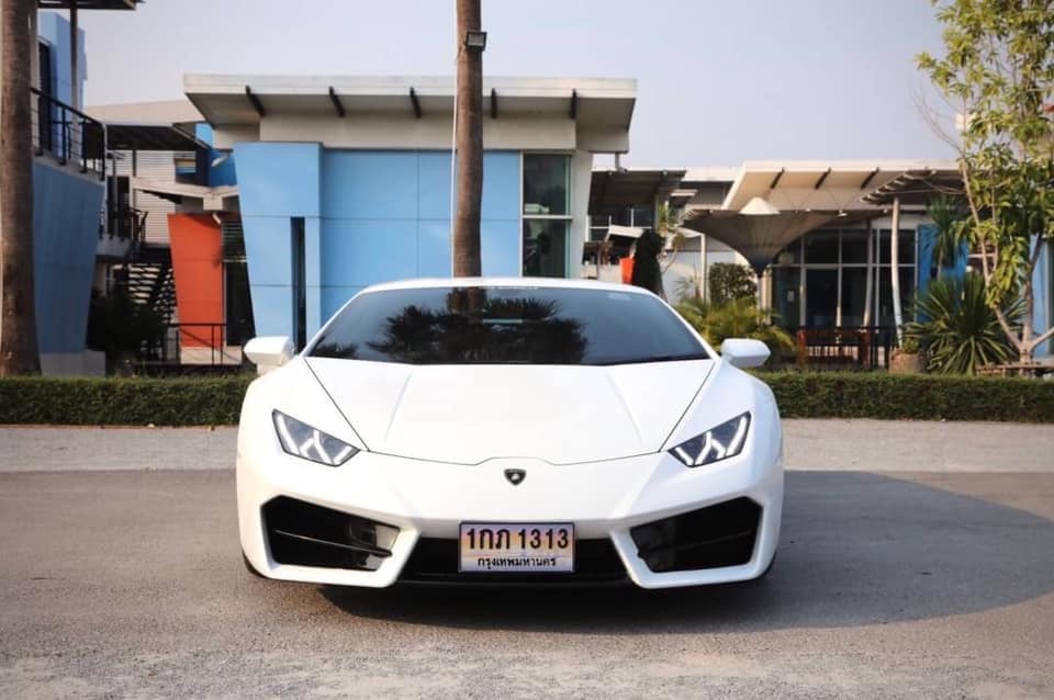 Lamborghini Huracan ปี 2017 สีขาว