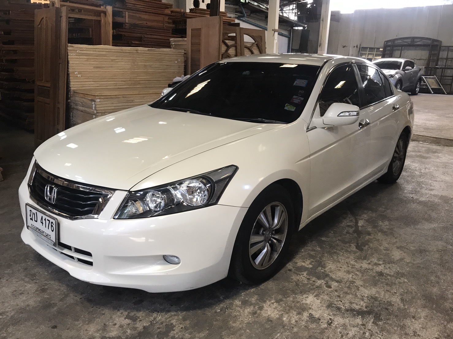 Honda Accord Gen 8 ปี 2010 สีขาว (รูปที่ 2)