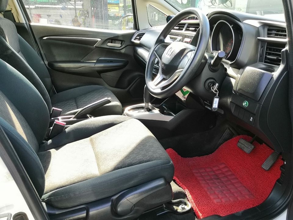 Honda Jazz GK ปี 2014 สีขาว (รูปที่ 14)