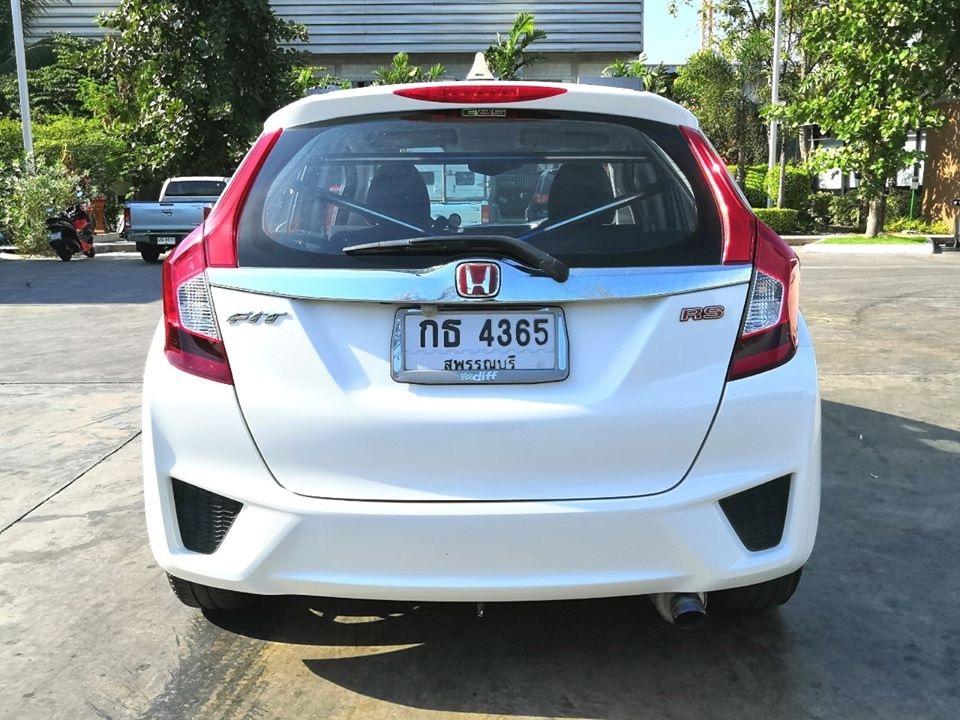 Honda Jazz GK ปี 2014 สีขาว (รูปที่ 6)
