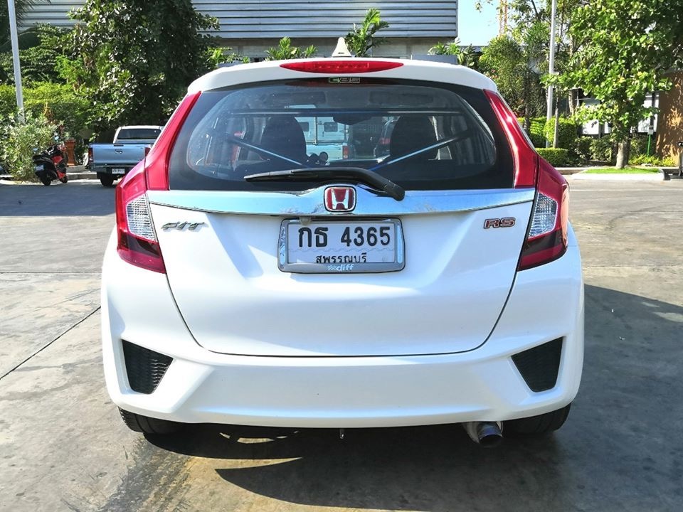 Honda Jazz GK ปี 2014 สีขาว