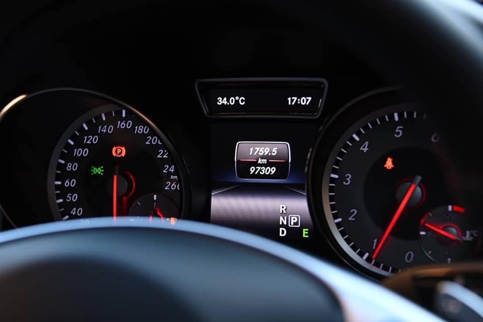 Mercedes-Benz CLA-Class C117 CLA250 ปี 2013 สีเทา (รูปที่ 9)