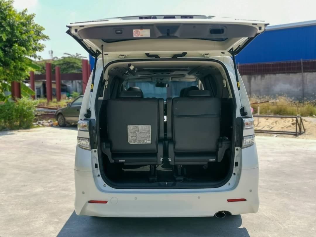 Toyota Vellfire ปี 2015 สีขาว (รูปที่ 8)