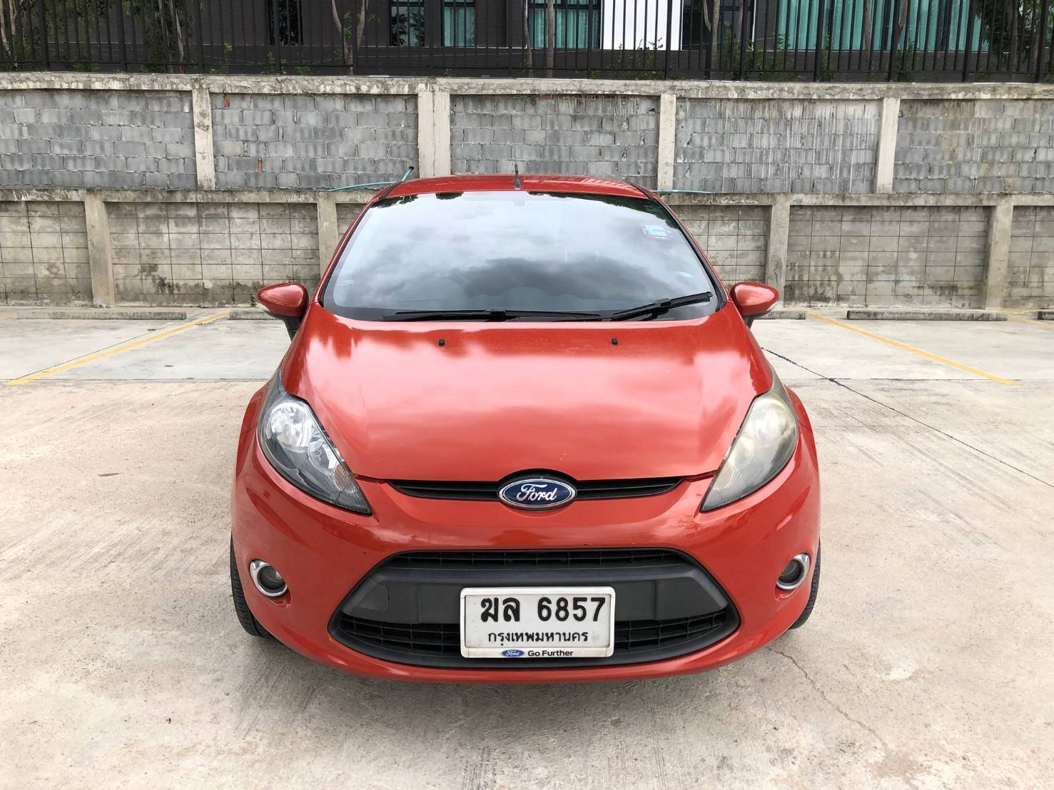 Ford Fiesta ปี 2012 สีแดง (รูปที่ 3)