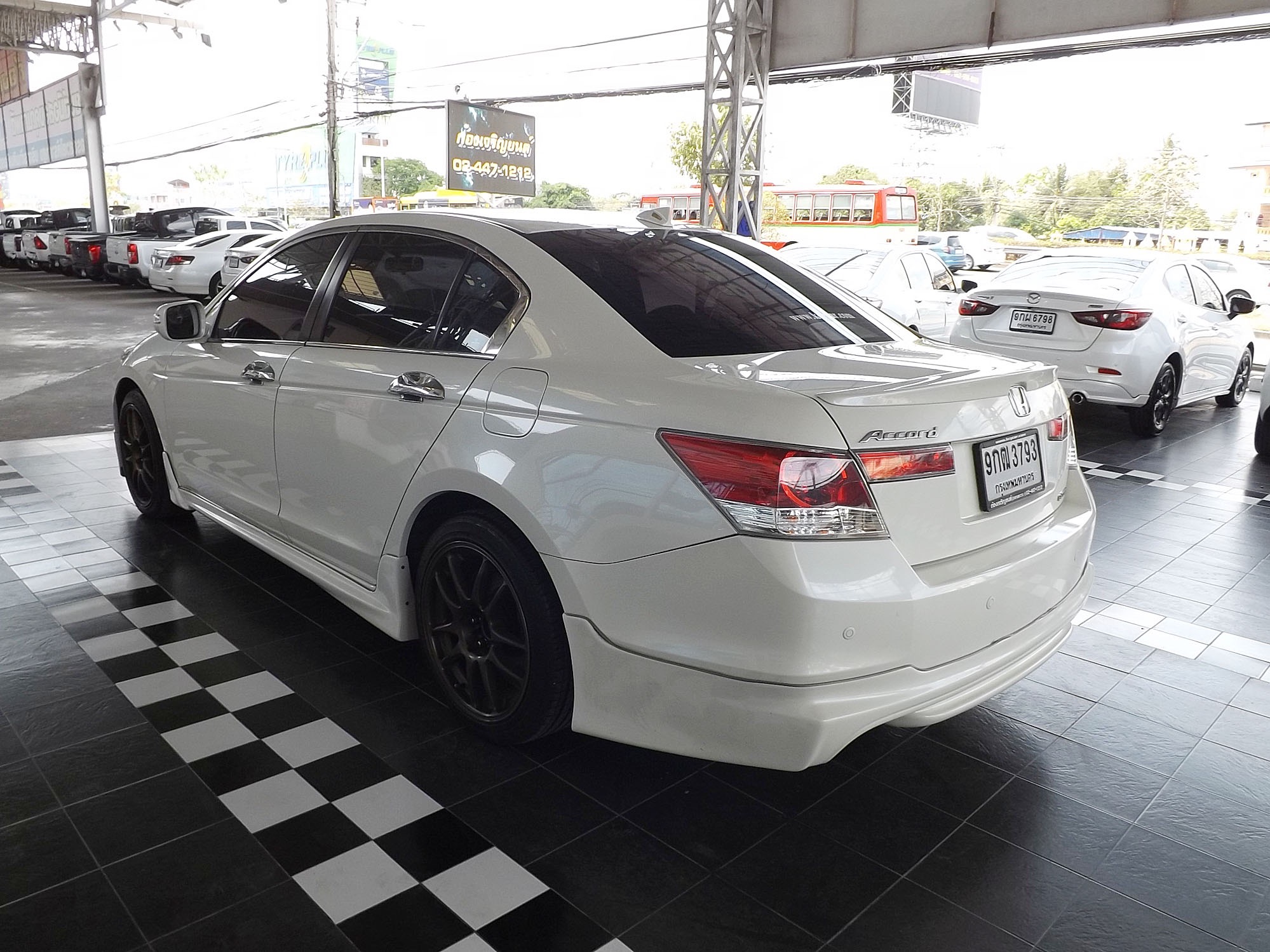 Honda Accord Gen 8 ปี 2010 สีขาว (รูปที่ 5)