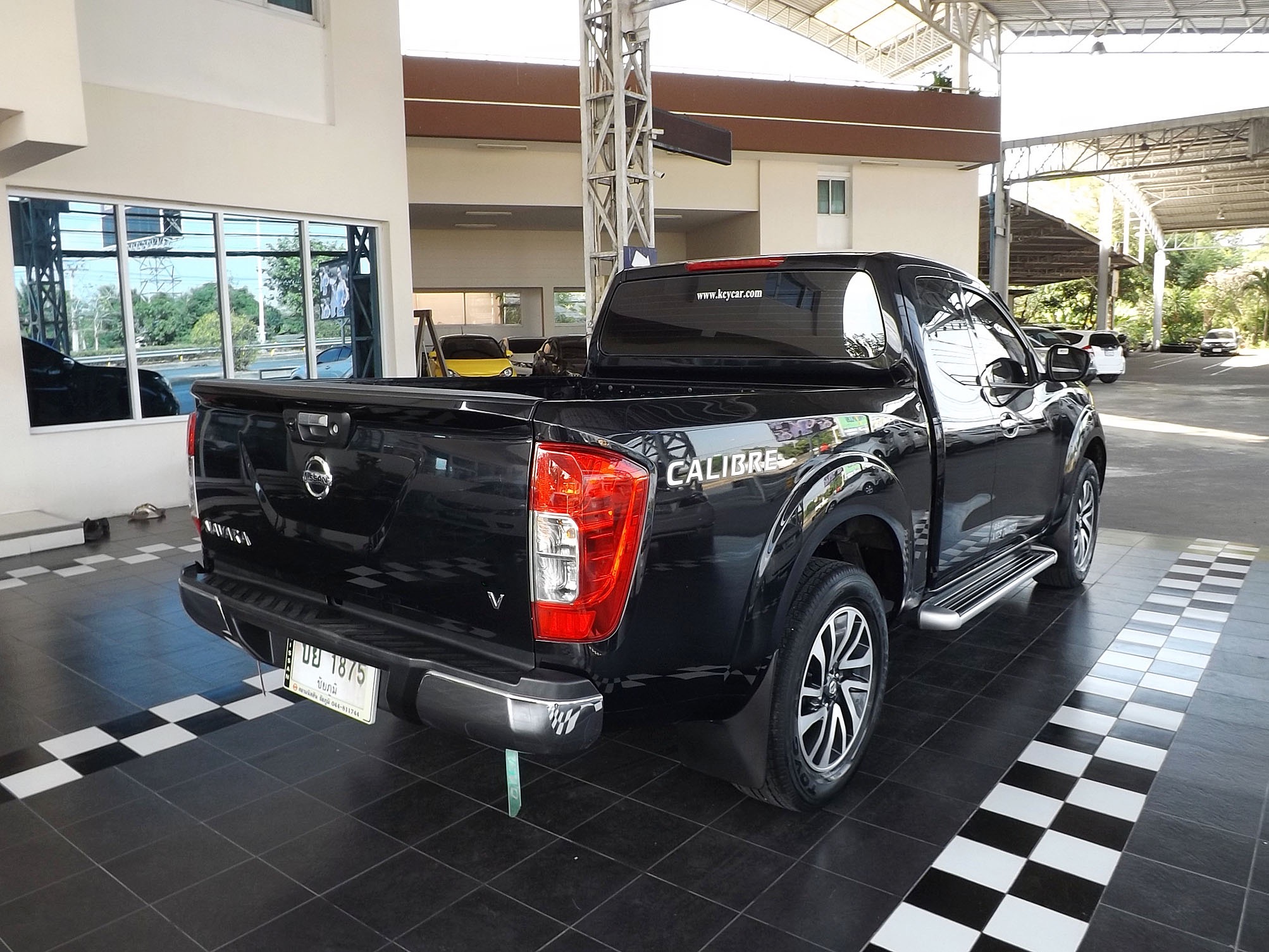 Nissan Navara King Cab ปี 2018 สีดำ (รูปที่ 7)