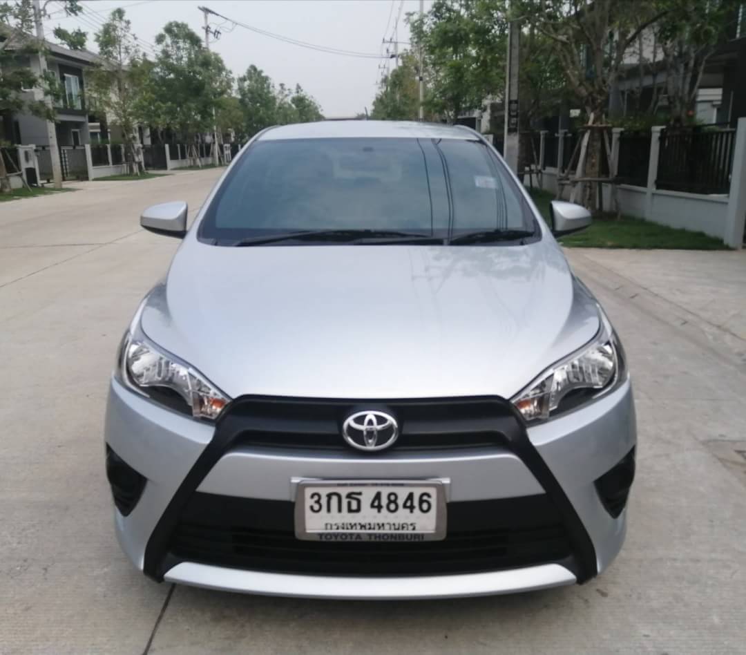 Toyota Yaris ปี 2014 สีเทา