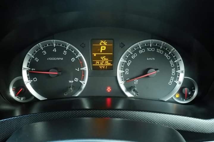 Suzuki Swift ปี 2012 สีเทา (รูปที่ 12)
