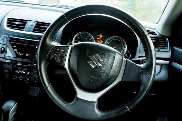 Suzuki Swift ปี 2012 สีเทา (รูปที่ 8)