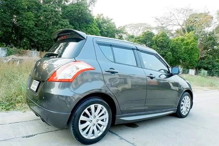 Suzuki Swift ปี 2012 สีเทา (รูปที่ 5)