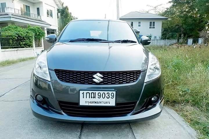 Suzuki Swift ปี 2012 สีเทา