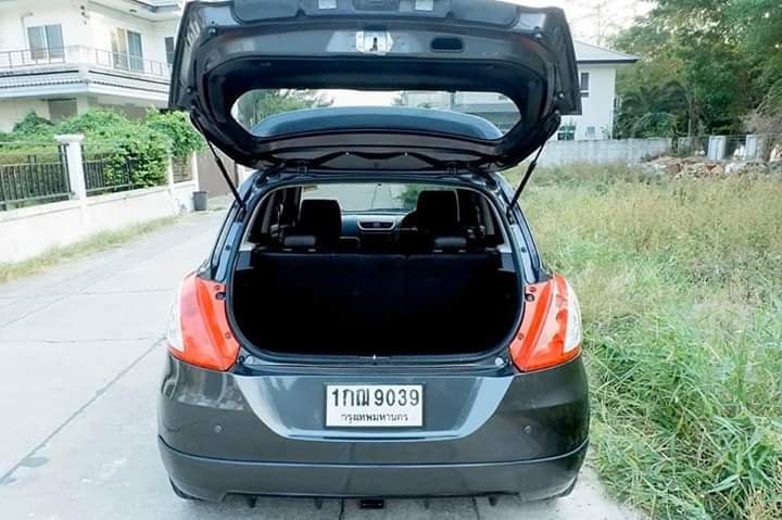 Suzuki Swift ปี 2012 สีเทา (รูปที่ 15)