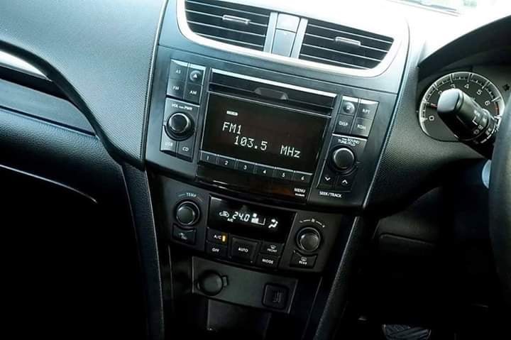 Suzuki Swift ปี 2012 สีเทา (รูปที่ 9)